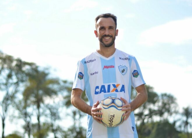 Londrina: 50% de aproveitamento no ano / O Londrina foi eliminado no Campeonato Paranaense nas quartas de final para o Athletico, na disputa de pênaltis. Buscando fazer uma melhor Série B do que no último ano, a equipe conta com os atacantes Caprini e Douglas Coutinho, além do experiente Thiago Ribeiro.