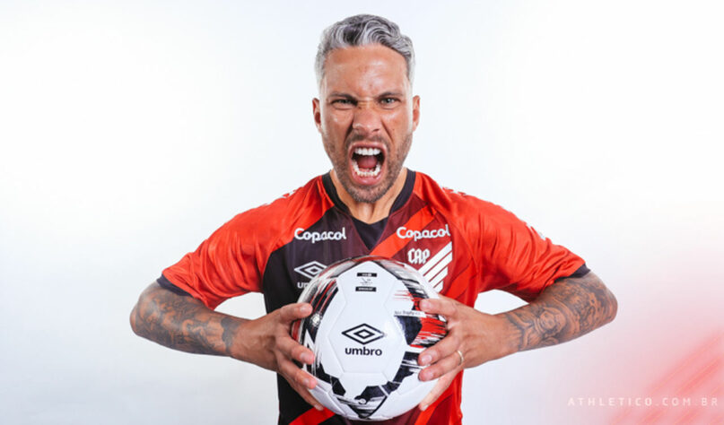 Marlos (34 anos) - Posição: atacante - Clube: Athletico-PR