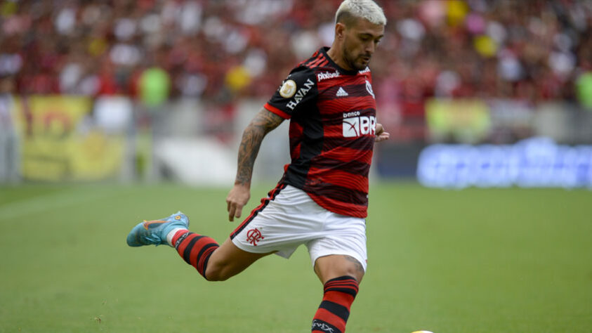 Arrascaeta (28 anos) - Posição: meia - Clube: Flamengo - Valor de mercado: 17 milhões de euros (R$ 89 milhões)