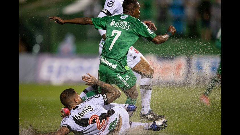 31 de julho (domingo, às 16h) - 22ª rodada: Vasco x Chapecoense / São Januário