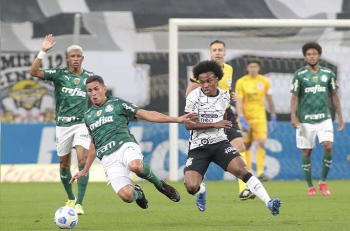 Roger Guedes foi o grande destaque do confronto. Enfrentando o Palmeiras, seu ex-clube, pela primeira vez desde que se transferiu para o Corinthians, o atacante do time alvinegro fez dois gols. O Gabriel Menino fez um gol no meio do percurso, o único do Palmeiras. O placar de 2 a 1 serviu para quebrar o jejum corinthiano de 7 jogos sem triunfar sobre a equipe alviverde.