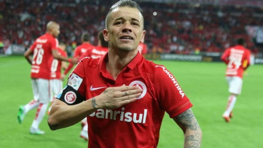  Andrés D'Alessandro jogou o Brasileirão pelo Internacional.