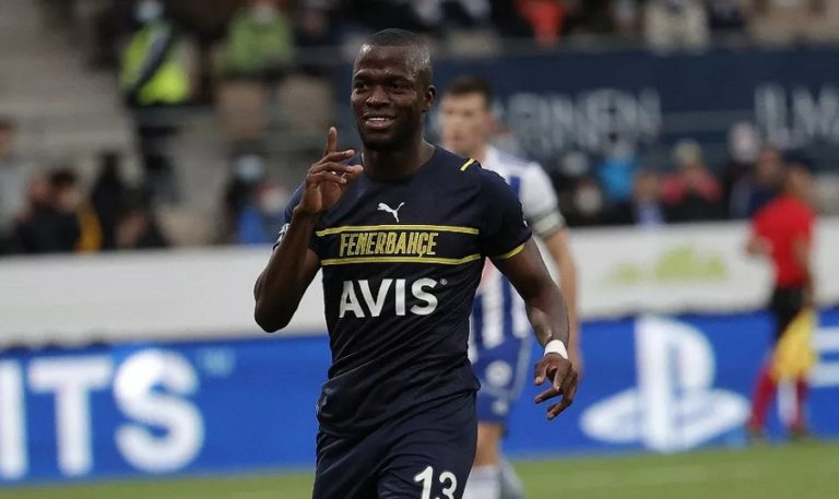 5º lugar: Enner Valencia (atacante – 33 anos – Equador): Fenerbahçe – 15 gols marcados