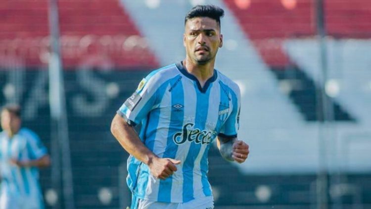 FECHADO - O Everton-CHI tem tudo acertado com Felipe Campos, que estava no Atlético Tucuman. De acordo com o jornalista César Luís Merlo, especializado em transferência sul-americanas, o jogador é aguardado nesse fim de semana para realizar exames médicos. Após rescindir com o clube argentino, assina vínculo até o fim de 2023.