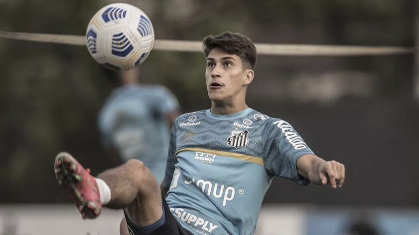 27° - Gabriel Pirani (20 anos) - Meia - Time: Santos - Valor de mercado: 4,5 milhões de euros (R$ 22,5 milhões) - Teve muitas oportunidades com os ex-treinadores do Santos e foi bem, mas nesta temporada tem sofrido com lesões. Está recupernando espaço com o técnico Fabián Bustos.