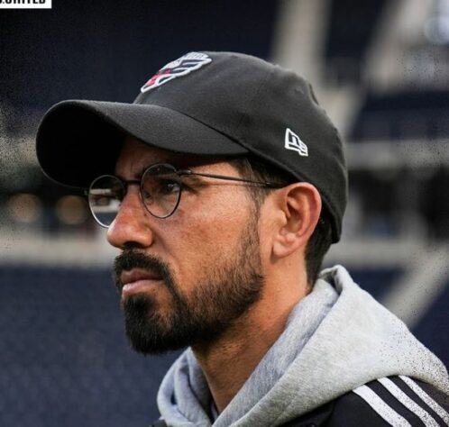 FECHADO - O DC United anunciou nesta quinta-feira a demissão do técnico Hernán Losada, que não agradou diretoria e torcida. Sem sucesso no início da temporada, a solução encontrada foi desligar o comandante para que o time "respire".