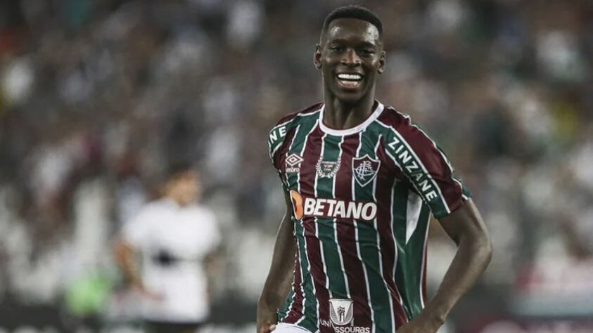 FECHADO - Após ter a saída do Fluminense confirmada, Luiz Henrique já tem data definida para dar adeus ao clube. Nesta segunda-feira, Mário Bittencourt confirmou que a revelação tricolor se apresentará no dia 5 de julho no Real Bétis, da Espanha, e ainda disse que o jogador deve embarcar para a Europa entre os dias 1 e 2 do próximo mês. O atacante foi vendido por 13 milhões de euros (R$70 milhões na cotação atual). 