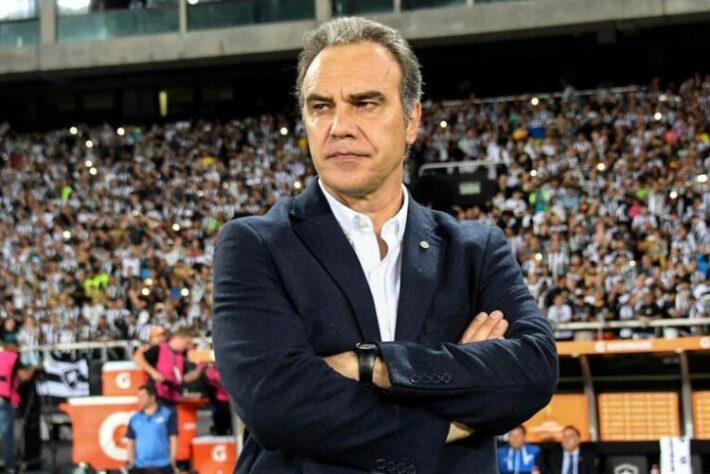 Martín Lasarte - 62 anos: o uruguaio deixou o comando da seleção do Chile em abril de 2022 e ainda não começou um novo desafio.