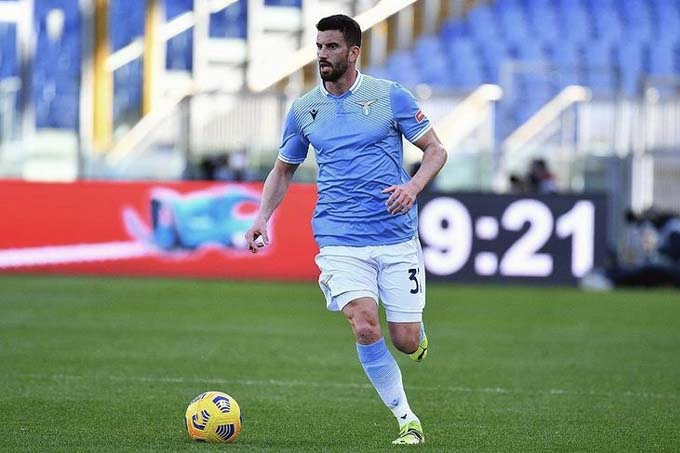 Mateo Musacchio - Zagueiro ítalo-argentino de 31 anos. O último clube do jogador foi o Lazio (ITA). Ele está sem contrato desde julho de 2021. O jogador já foi especulado no Flamengo em 2022.