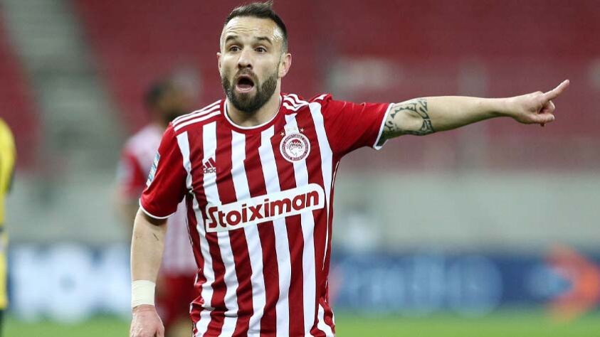 Grécia - O Olympiacos conquistou o seu 47º Campeonato Grego. O clube sobrou na competição e terminou 19 pontos a frente do PAOK, segundo colocado na tabela.