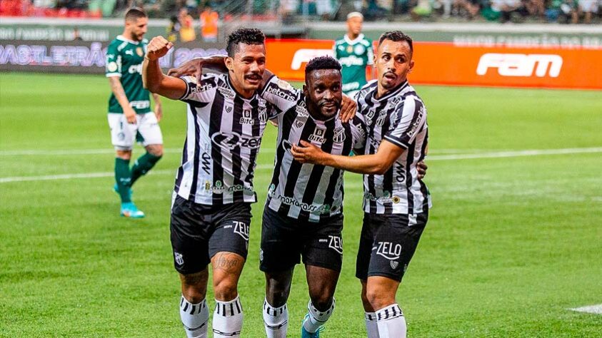 CEARÁ: Sobe - Stiven Mendoza foi o homem capaz de armar a jogada do primeiro gol, anotou o segundo e puxou diversos contra-ataques para o Vozão. // Desce: Richardson foi destaque negativo ao cometer pênalti em Veron e Vina levou vermelho após confusão com o Danilo, essas ações mantiveram o Palmeiras mais vivo no jogo.