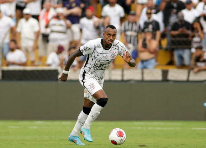 Raul Gustavo (zagueiro) - 1 Majestoso pelo Corinthians - Um empate.