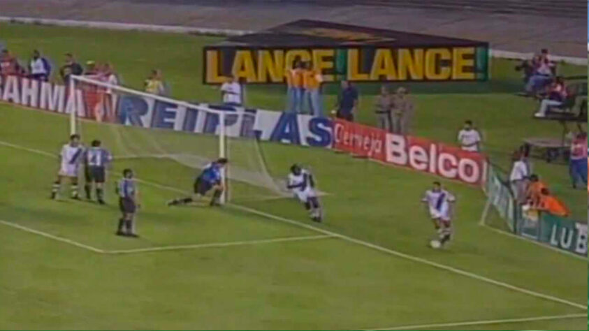 1998: estreia na primeira fase (todos contra todos) – Vasco 0 x 1 Corinthians – Maracanã (Corinthians terminou campeão) 