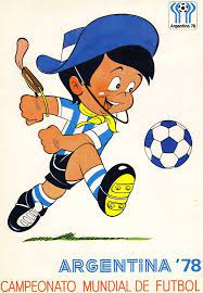 Gauchito é um garotinho vestido com o uniforme da seleção Argentina, acompanhado de um chapéu típico e um facão na mão. 