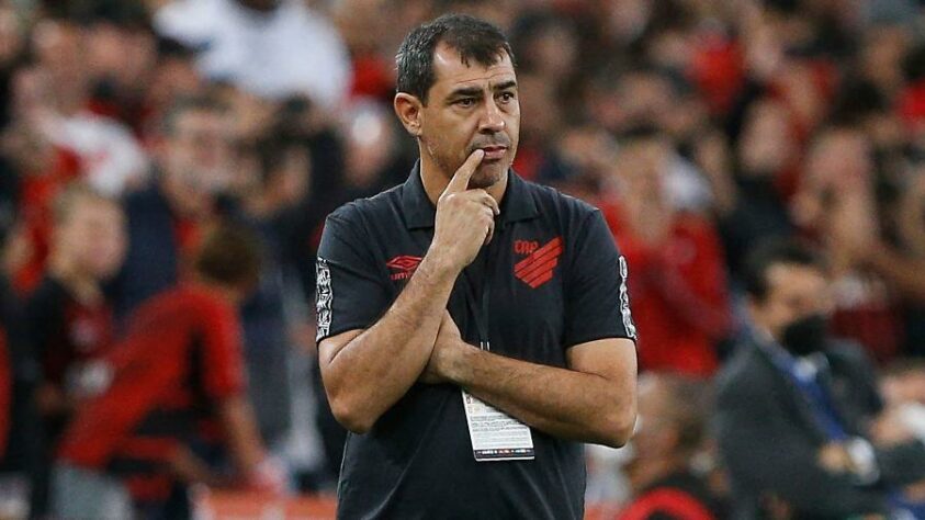 Fábio Carille - 2022 - Athletico-PR: O técnico  não durou um mês no comando do Furacão. Acertou em 13 de abril e foi demitido em 4 de maio.