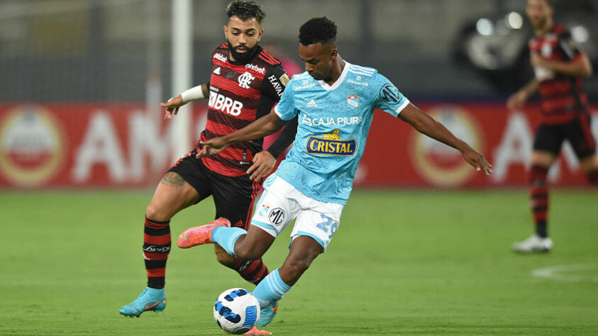 Sporting Cristal: Sobe: Ávila foi responsável pelas melhores chances dos peruanos. / Desce: O defensor Madrid deixou a bola passar na sua frente, e Bruno Henrique aproveitou para abrir o placar. O sistema ofensivo da equipe peruana pouco ofereceu momentos de perigo ao gol rubro-negro no primeiro tempo. 