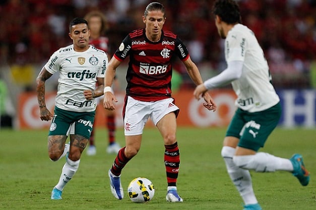 Filipe Luís (36 anos) - Lateral-esquerdo - Clube atual: Flamengo - Copa que jogou: 2018 - Seleção: Brasil - Clube na época: Atlético de Madrid