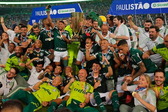 Palmeiras goleia o São Paulo e é campeão paulista de 2022