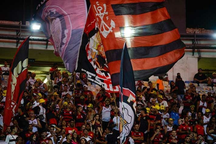 Nação fez bonita festa no Maracanã no jogo contra o Palmeiras, pelo Brasileirão