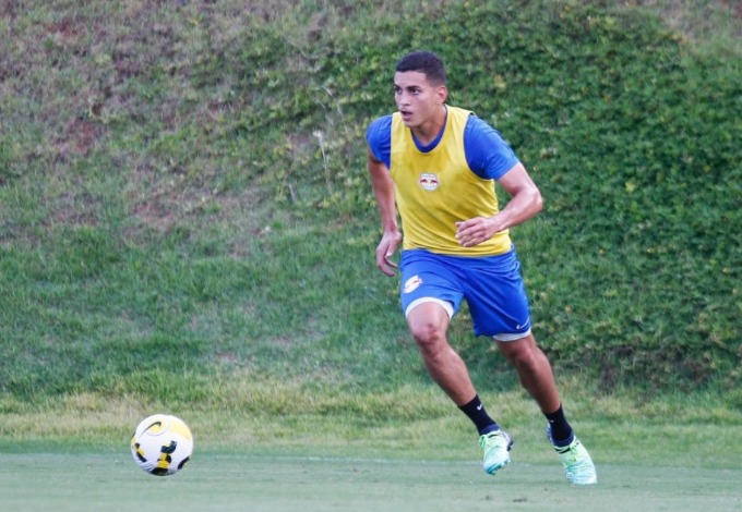 Renan (Red Bull Bragantino) - Posição: Zagueiro - Emprestado pelo Palmeiras até 30/12/2022