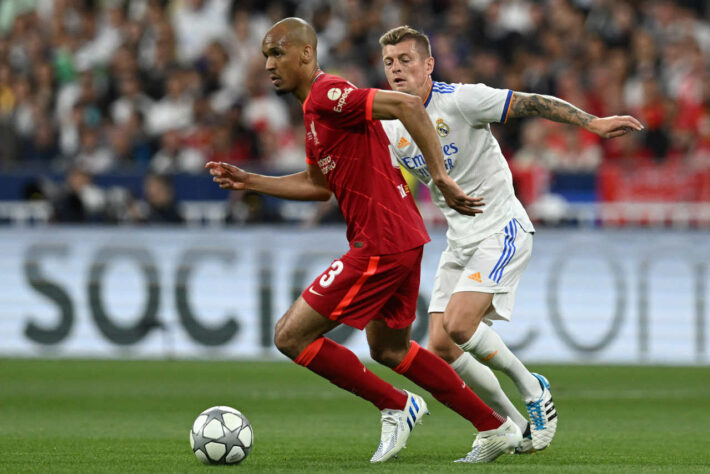 Fabinho (Liverpool) - Pilar do meio-campo do Liverpool, o volante fez temporada irretocável nos Reds e termina 2021/22 colocando pulga atrás da orelha de Tite por titularidade na Seleção.