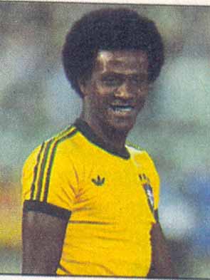 1978 - Por conta das boas atuações no Palmeiras, Jorge Mendonça foi convocado para a Seleção no ano do Mundial. Primeiro seria reserva de Zico, mas depois firmou-se como titular. 