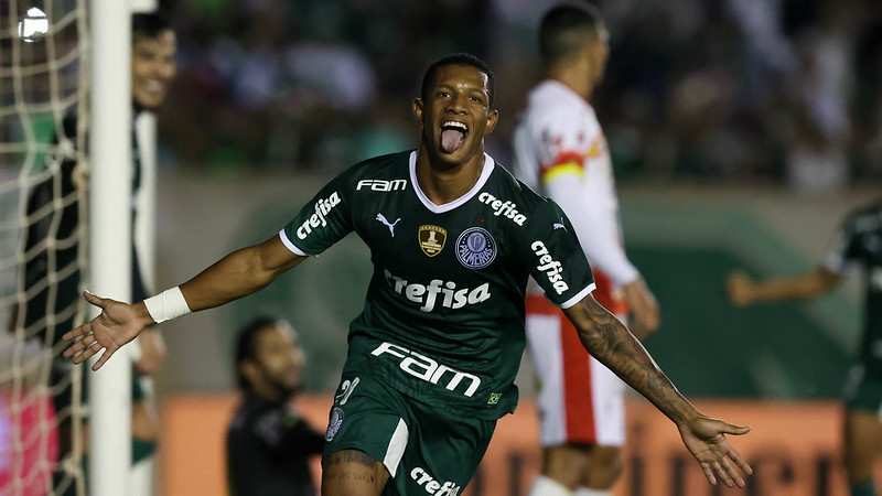 Na noite desta quarta-feira (11), o Palmeiras venceu a Juazeirense-BA por 2 a 1, no Estádio do Café, em Londrina-PR, e se classificou para as oitavas de final da Copa do Brasil. Danilo e Veiga deram números finais à partida. O volante que inaugurou o marcador foi o principal nome em campo. Confira todas as atuações. (por Julia Mazarin)