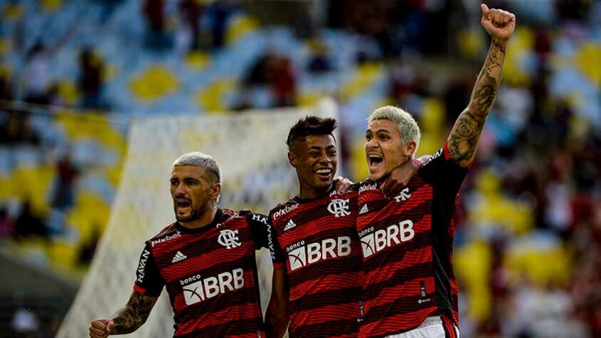 Em meio ao momento conturbado nos bastidores, o Flamengo voltou a vencer no Campeonato Brasileiro. Com gol de Pedro e boas atuações de Gabi e Ayrton Lucas, a equipe rubro-negra derrotou o Goiás por 1 a 0 neste sábado, no Maracanã. Confira as notas a seguir! (Por Núcleo Fla – reporterfla@lancenet.com.br)