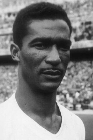 Didi (meio-campista): 2 títulos (1958/59 e 1959/60, pelo Real Madrid)