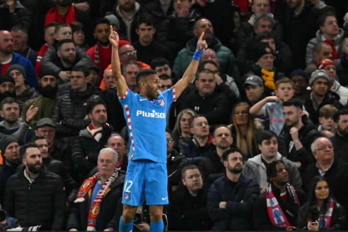 Renan Lodi (Atlético de Madrid) - Alternou entre o time titular e reserva na temporada e viu concorrentes o ultrapassarem na briga pela Seleção Brasileira.