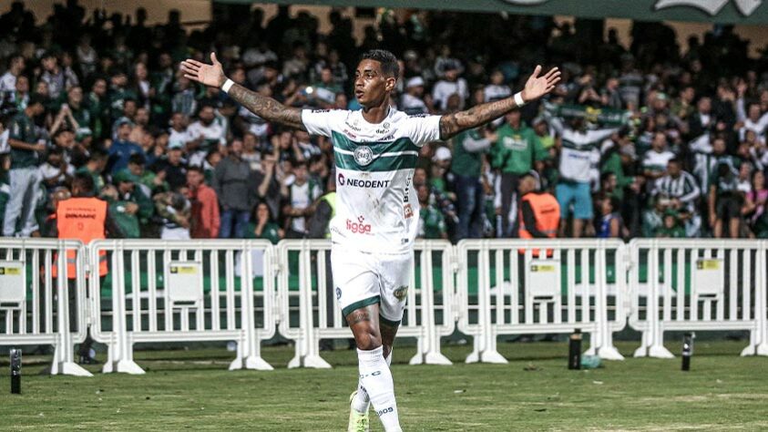 Alef Manga (atacante - tem contrato com o Coritiba até 12/2024) / Alvo de América Mineiro, Cruzeiro e Vasco.