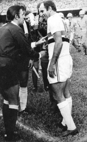 1966 - Armando Marques: 1 jogo apitado. O árbitro trabalhou em Alemanha Ocidental 2 x 1 Espanha (fase de grupos).
