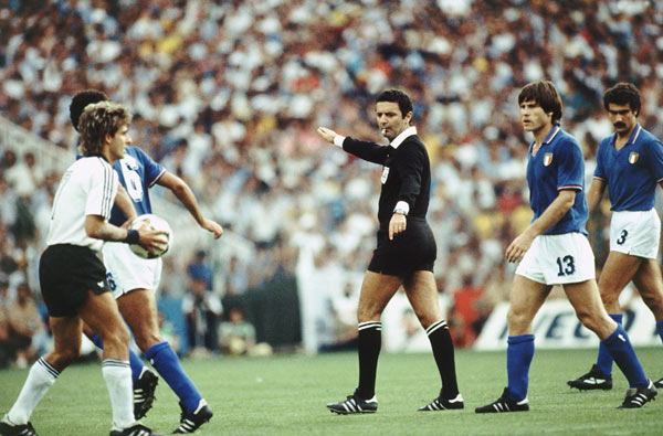 1982 - Arnaldo Cezar Coelho: 2 jogos apitados. O juiz trabalhou em Alemanha Ocidental 0 x 0 Inglaterra (2ª fase de grupos) e Itália 3 x 1 Alemanha Ocidental (final). 
