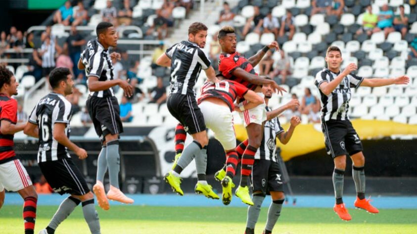 Diego Alves; Pará, Rodrigo Caio, Rhodolfo e Renê; Willian Arão, Gustavo Cuéllar, Diego e Everton Ribeiro; Vitinho e Uribe (Piris da Motta, Bruno Henrique e Gabigol) - Técnico: Abel Braga