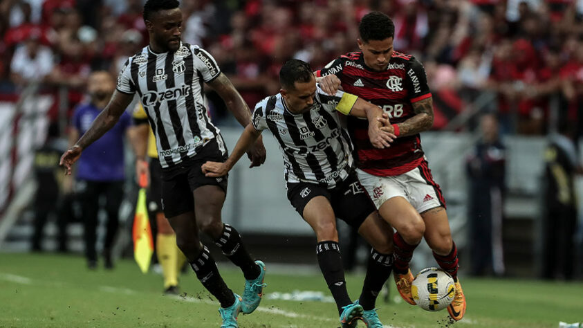 14º lugar - Ceará 2 x 2 Flamengo - 6ª rodada do Brasileirão 2022 - Público pagante: 52.003 - Estádio: Castelão