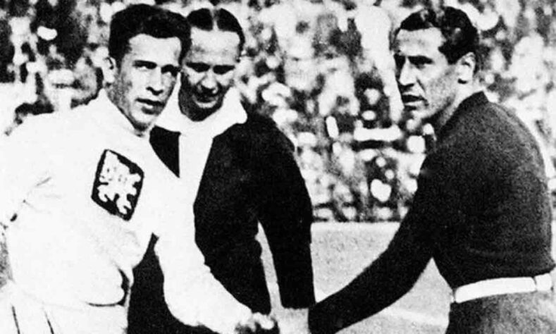  1934 - Não houve arbitragem brasileira nesta edição