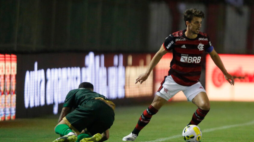 No Raulino de Oliveira, o Flamengo venceu o Altos-PI por 2 a 0, pela Copa do Brasil, e garantiu classificação para as oitavas de final. Rodrigo Caio, que voltou ao time, Gabigol e Victor Hugo levaram as melhores notas do LANCE!. Confira na galeria! (Por Matheus Dantas - matheusdantas@lancenet.com.br)