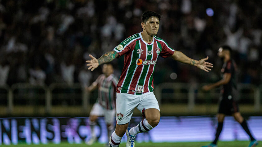 O Fluminense segue invicto sob o comando de Fernando Diniz. Neste sábado, o Tricolor venceu o Athletico-PR por 2 a 1 no estádio Raulino de Oliveira, em partida válida pela sexta rodada do Brasileirão. A seguir, confira as notas: