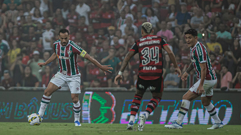 Alexandre Guariglia: "A dupla carioca é aquela que tem mostrado o melhor futebol neste momento do campeonato e que poderia duelar com a consistência do Palmeiras. A vantagem do clube paulista é grande, mas são muitas rodadas pela frente e a próxima rodada vai definir muito os rumos de cada um desses times, tanto pelo confronto direto entre Fluminense x Verdão, quanto pelo clássico Botafogo x Flamengo. Pela tabela e pelo que têm demonstrado, eles são os principais concorrentes."