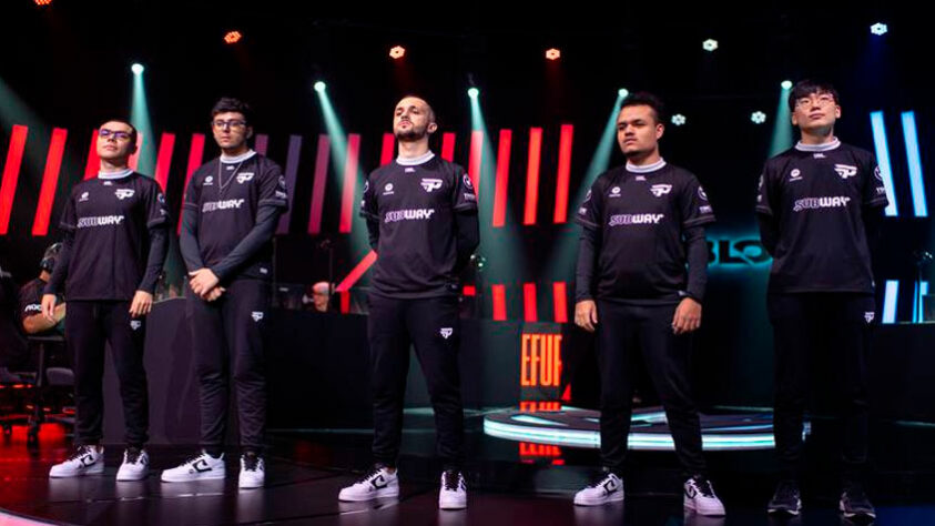 paiN Gaming (Dota, LoL, FF, Rainbow Six Siege, Counter-Strike: Global Offensive) - 2 milhões de seguidores no Instagram - Uma das maiores equipes da América Latina, com foco em Dota, Free Fire e LoL.