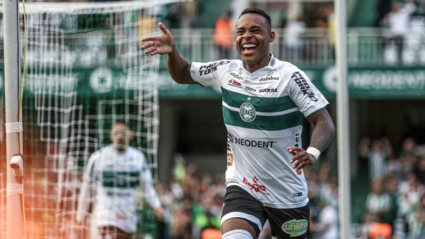 CORITIBA: Gabriel Vasconcelos (reforço), Matheus Alexandre, Henrique, Luciano Castán, Guilherme Biro; Matías Galarza, Willian Farias, Thonny Anderson; Alef Manga, Léo Gamalho e Igor Paixão.