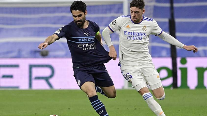 ESQUENTOU - O Barcelona monitora a situação do meia Ilkay Gündogan, do Manchester City, segundo o "The Telegraph". O veterano tem contrato com o clube inglês até o fim da temporada e não há indícios de que o atleta renovará sua estadia junto a equipe de Pep Guardiola.