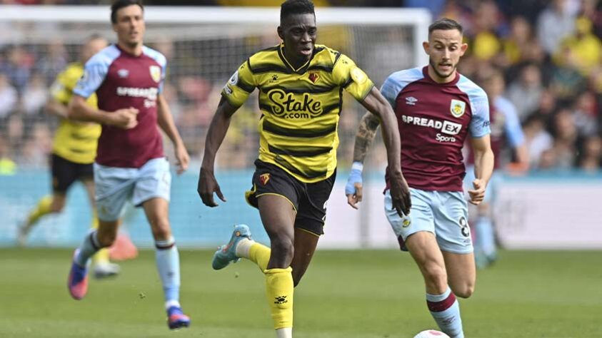 ESQUENTOU - Segundo o jornalista italiano Fabrizio Romano, o Aston Villa está próximo de entrar em um acordo com Ismaila Sarr. O Watford recebeu uma proposta de 25 milhões de euros mais adicionais.