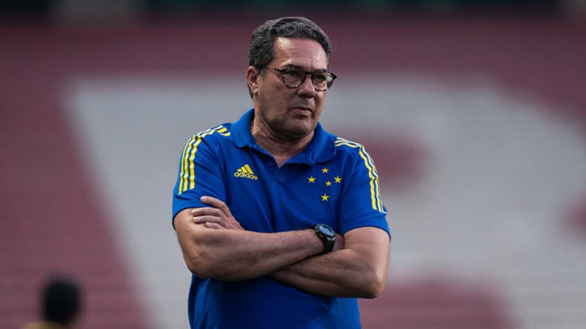 VANDERLEI LUXEMBURGO: Após comandar o Cruzeiro na última Série B, o treinador foi desligado da Raposa no início de 2022, após a chegada da SAF comandada por Ronaldo Fenômeno no clube mineiro.