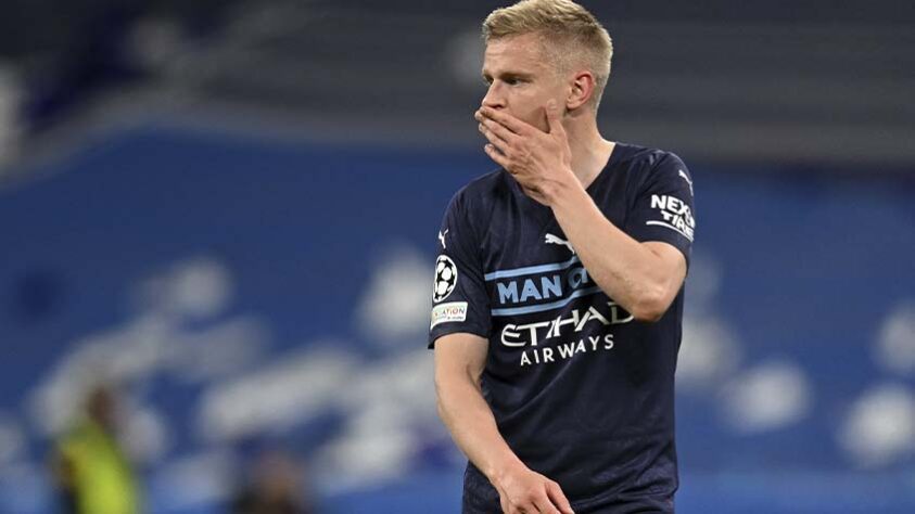 FECHADO - Zinchenko está com tudo pronto para ir para o Arsenal, de acordo com o jornalista Fabrizio Romano. O clube londrino vai desembolsar 30 milhões de libras pelo lateral.