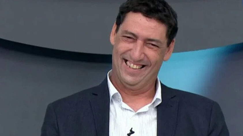 Paulo Vinícius Coelho, comentarista do Sportv: "O técnico não nega nada do que foi publicado por Renato Maurício Prado, no UOL, e o simples fato de afirmar que espera até o dia 20 de maio por uma proposta do Flamengo evidencia sua tentativa de puxar o tapete de Paulo Sousa, seu colega e compatriota."