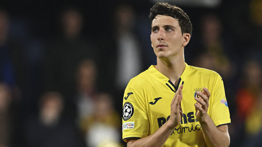 ESQUENTOU - O Manchester United quer Pau Torres, zagueiro do Villarreal. De acordo com o jornal Marca, o clube estaria disposto a pagar 50 milhões de euros pelo atleta.