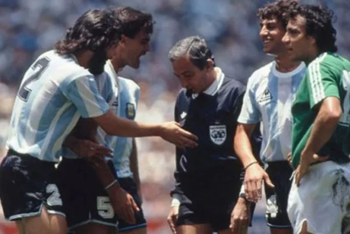 1986 - Romualdo Arppi Filho: 3 jogos apitados. O árbitro atuou em França 1 x 1 União Soviética (fase de grupos), México 2 x 0 Bulgária (oitavas de final) e Argentina 3 x 2 Alemanha (final).