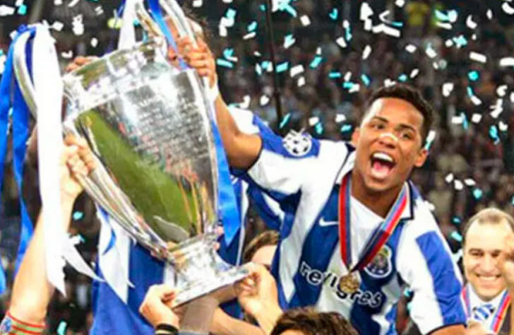 29º lugar - Porto (POR): 7 títulos - 2 Mundiais de Clubes, 2 Ligas dos Campeões, 2 Ligas Europa e 1 Supercopa Europeia.