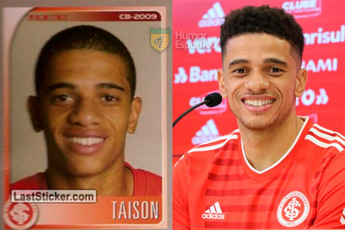 Taison no álbum do Campeonato Brasileiro de 2009 com a camisa do Internacional. Com 34 anos, ele disputa novamente a Série A do Brasileirão pelo Colorado.